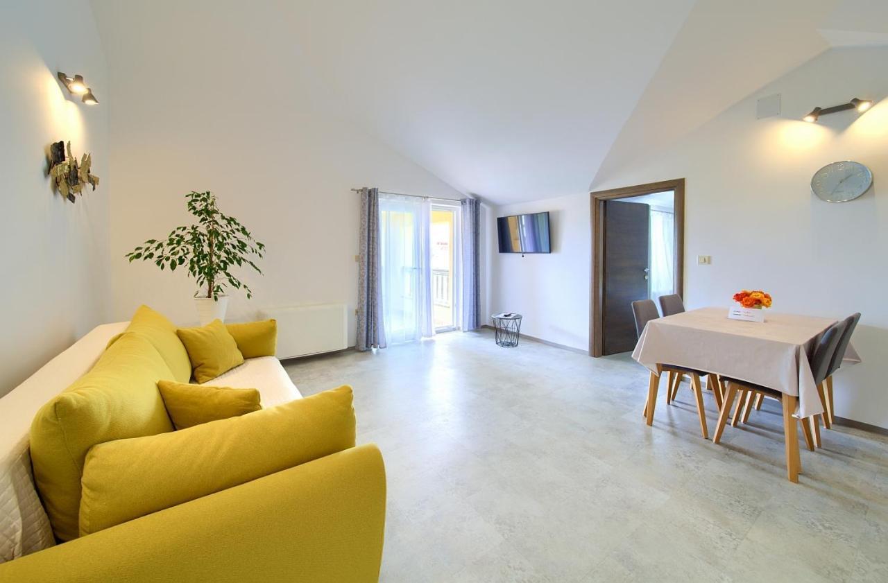 Apartmani Dal マリンスカ エクステリア 写真