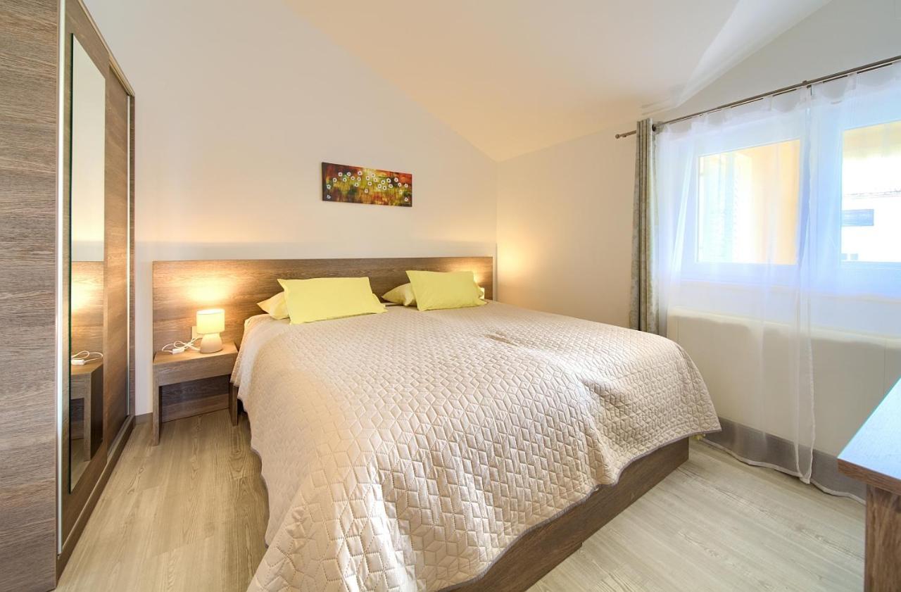 Apartmani Dal マリンスカ エクステリア 写真
