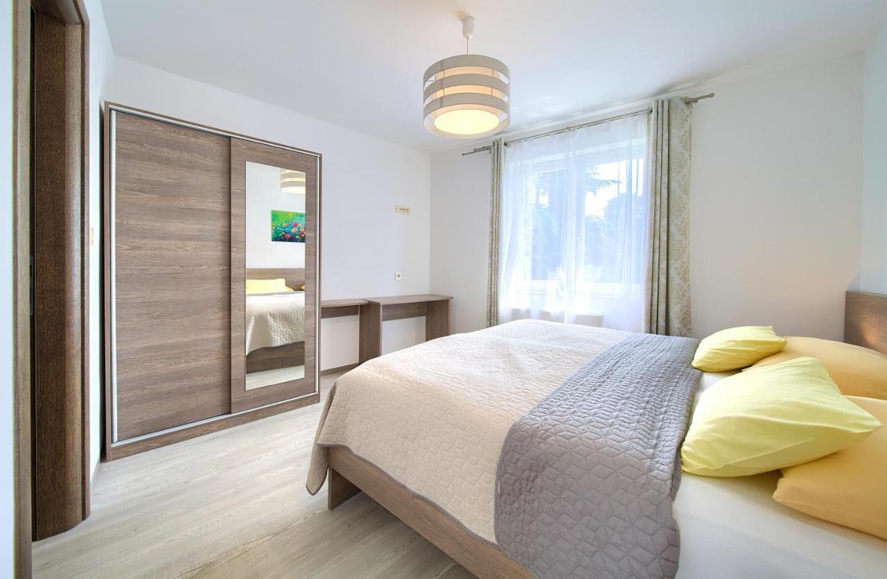 Apartmani Dal マリンスカ エクステリア 写真