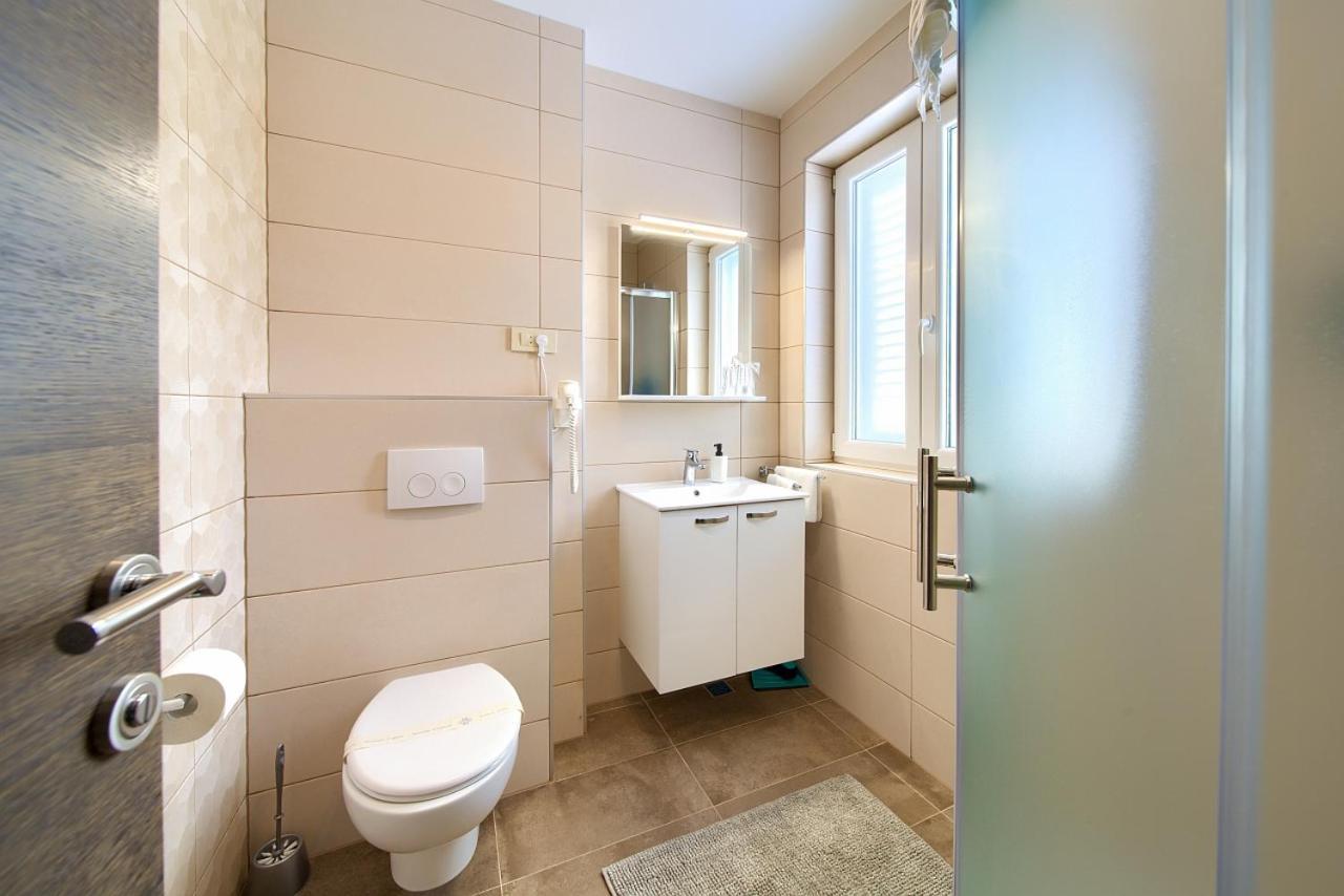 Apartmani Dal マリンスカ エクステリア 写真