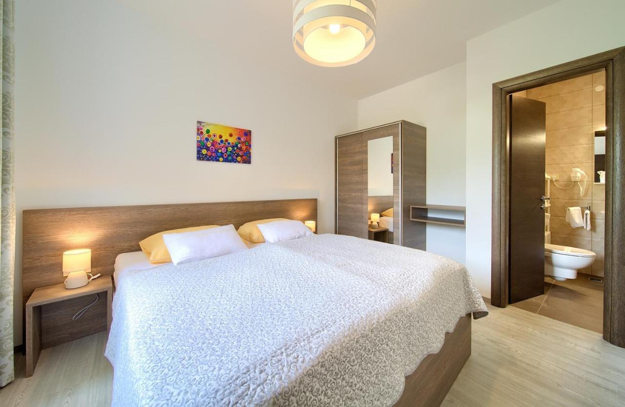 Apartmani Dal マリンスカ エクステリア 写真