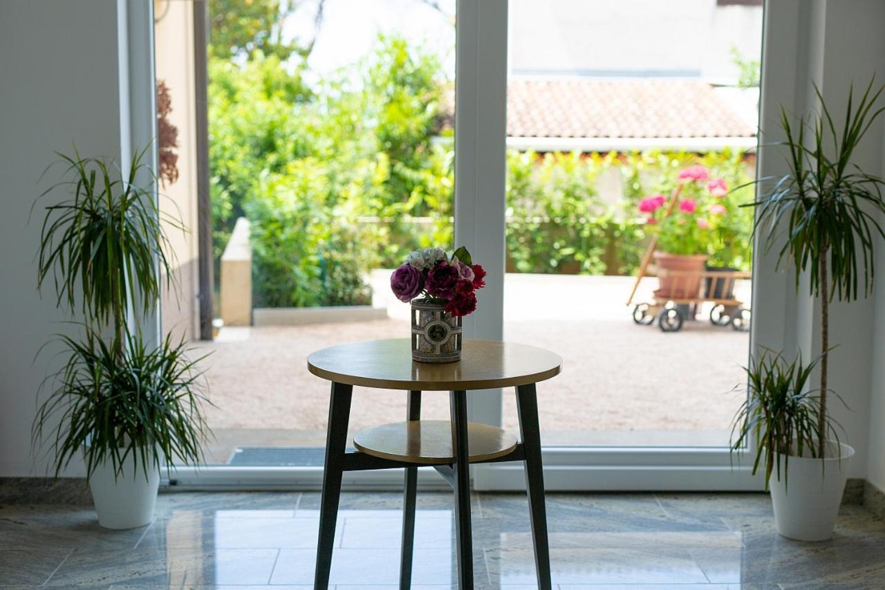 Apartmani Dal マリンスカ エクステリア 写真