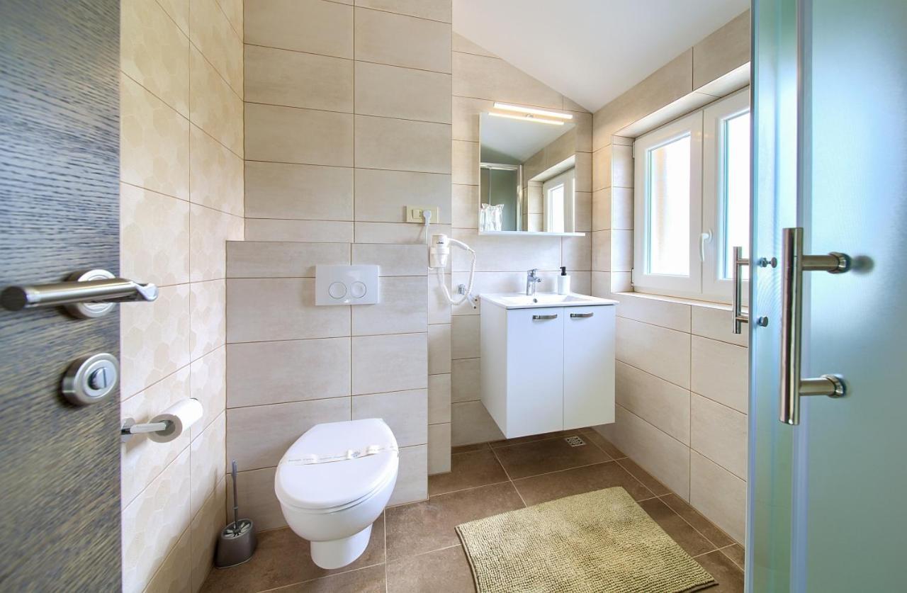 Apartmani Dal マリンスカ エクステリア 写真